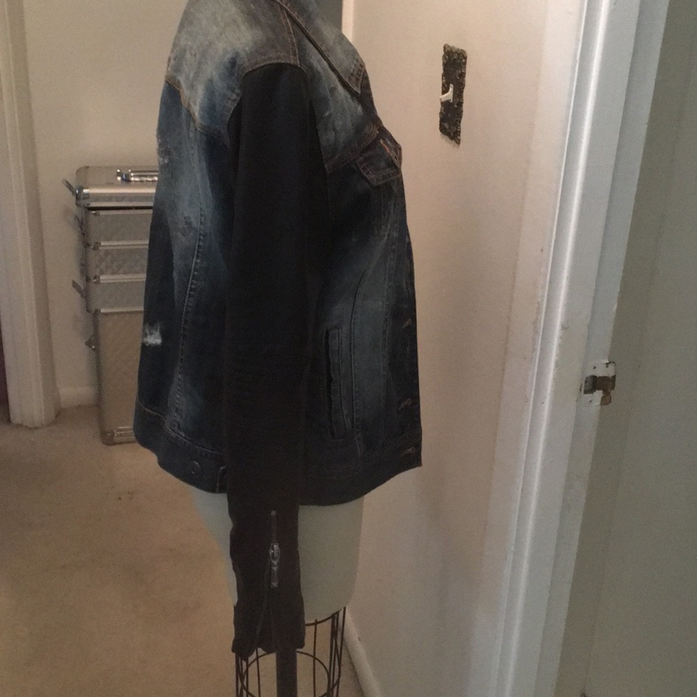 Denim jacket - Picture 4 of 5